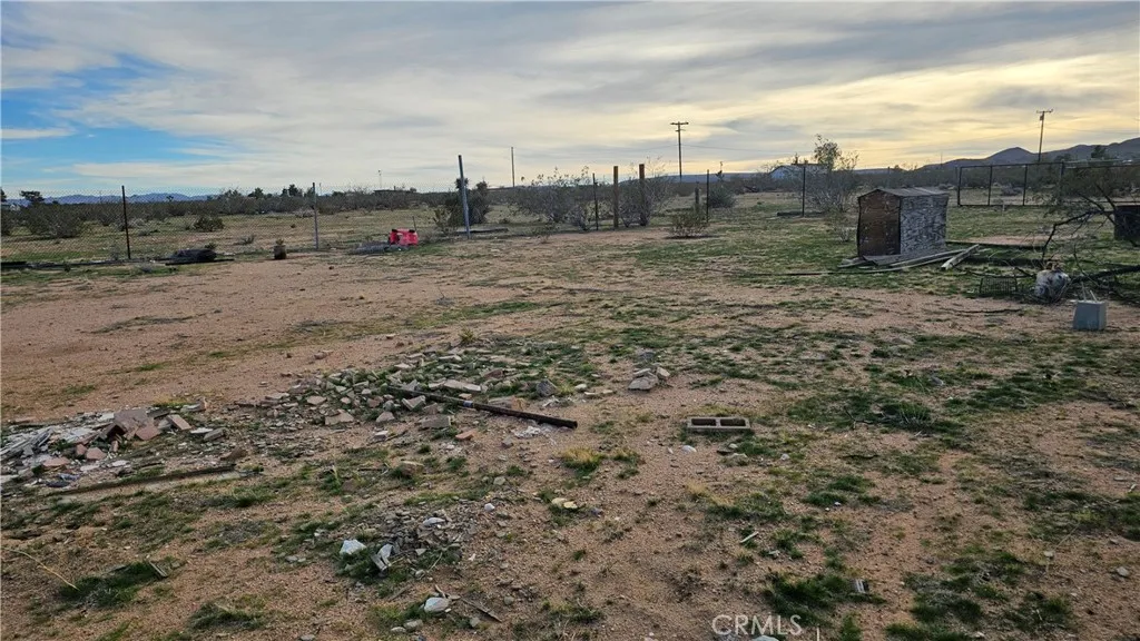 56727 Cone Boulevard, Landers, California 92285 home-pic-64