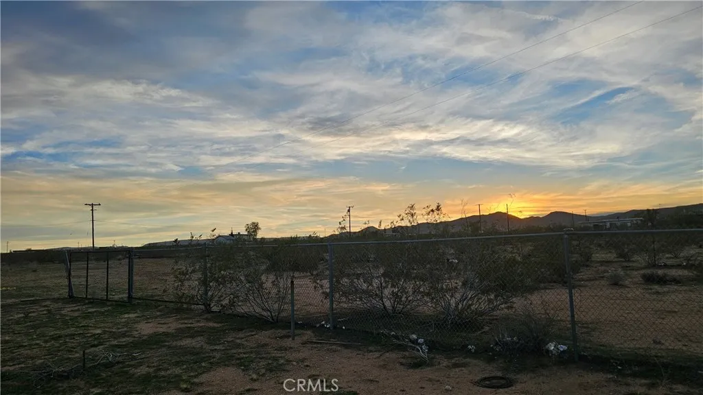 56727 Cone Boulevard, Landers, California 92285 home-pic-67