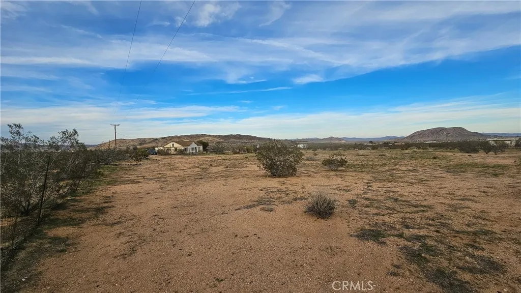 56727 Cone Boulevard, Landers, California 92285 home-pic-71