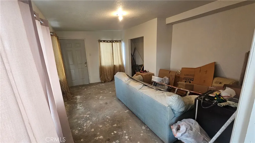 56727 Cone Boulevard, Landers, California 92285 home-pic-7