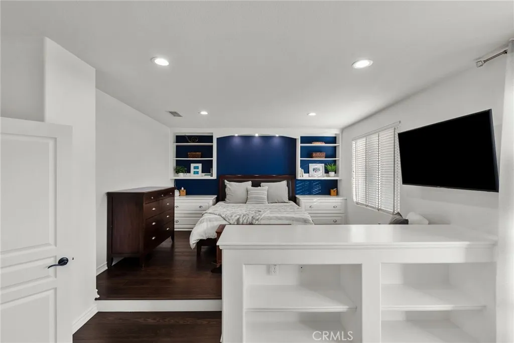 7417 Darnoch Way, West Hills, California 91307 home-pic-31