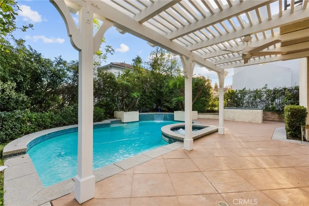 7417 Darnoch Way, West Hills, California 91307 home-pic-45