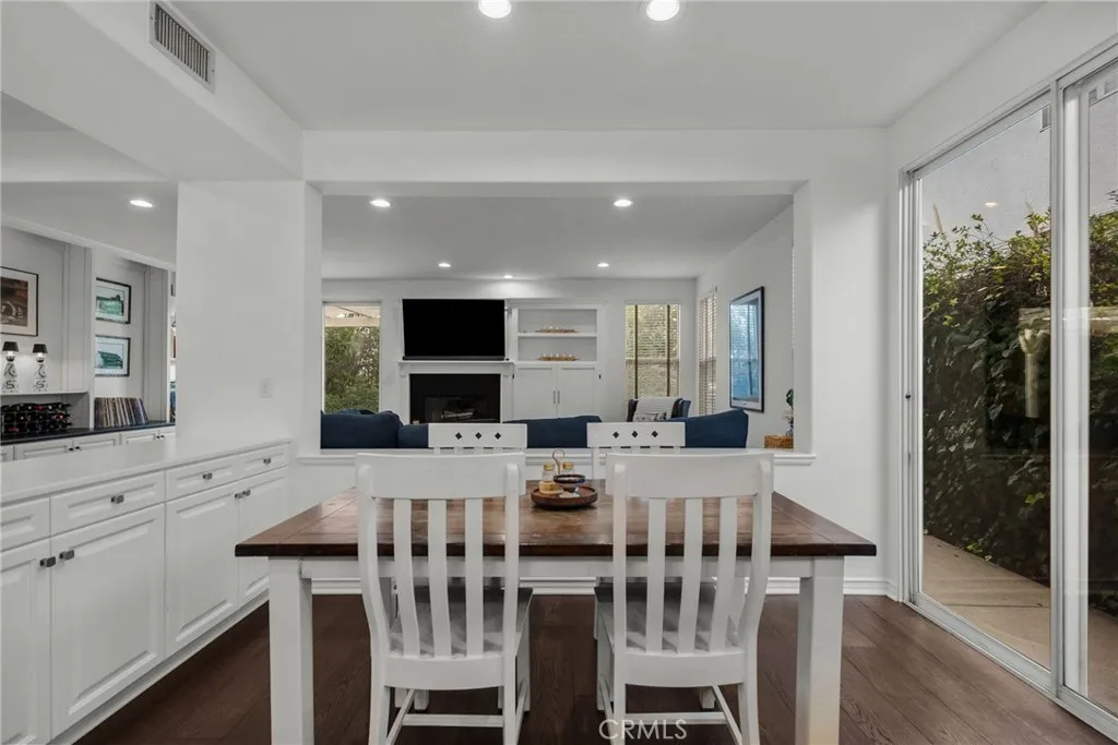 7417 Darnoch Way, West Hills, California 91307 home-pic-21