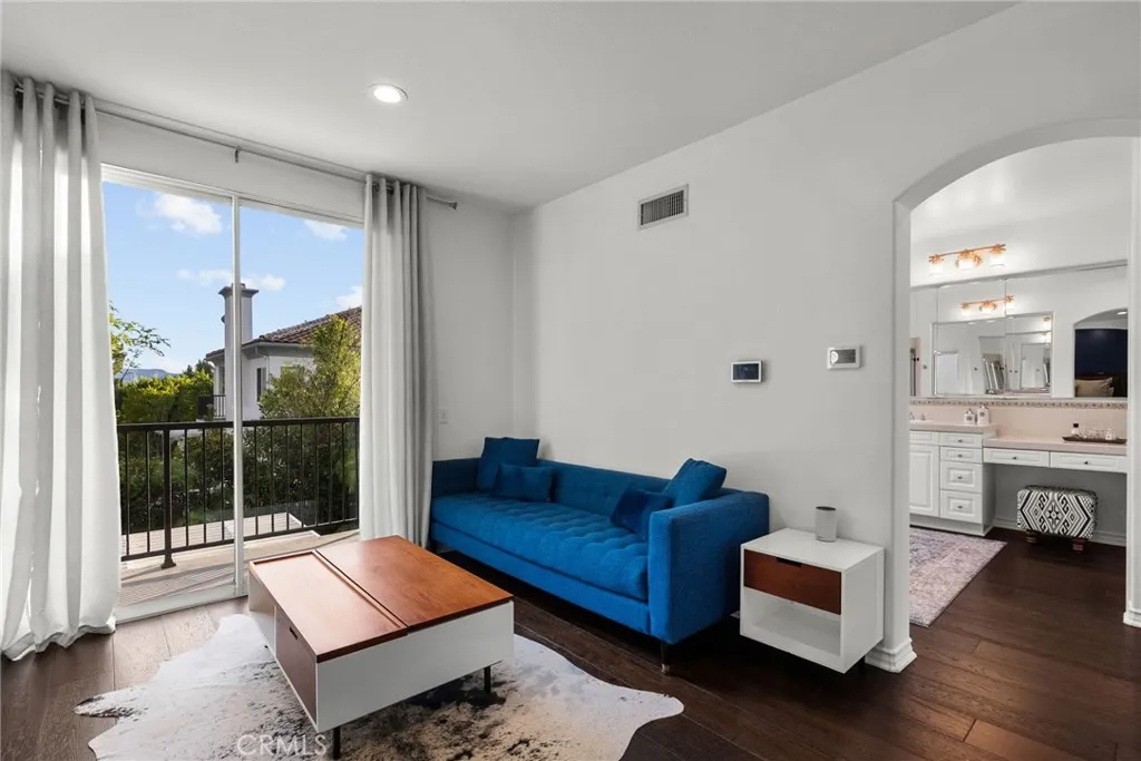 7417 Darnoch Way, West Hills, California 91307 home-pic-33