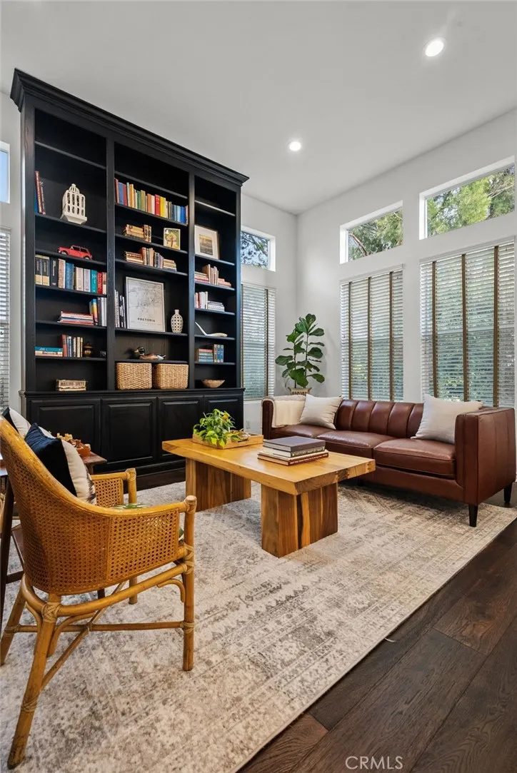 7417 Darnoch Way, West Hills, California 91307 home-pic-12
