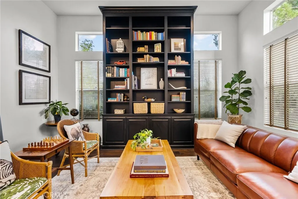 7417 Darnoch Way, West Hills, California 91307 home-pic-9