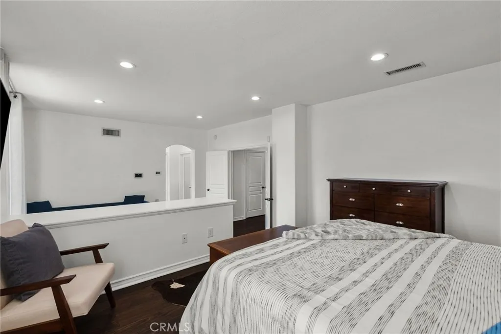 7417 Darnoch Way, West Hills, California 91307 home-pic-32