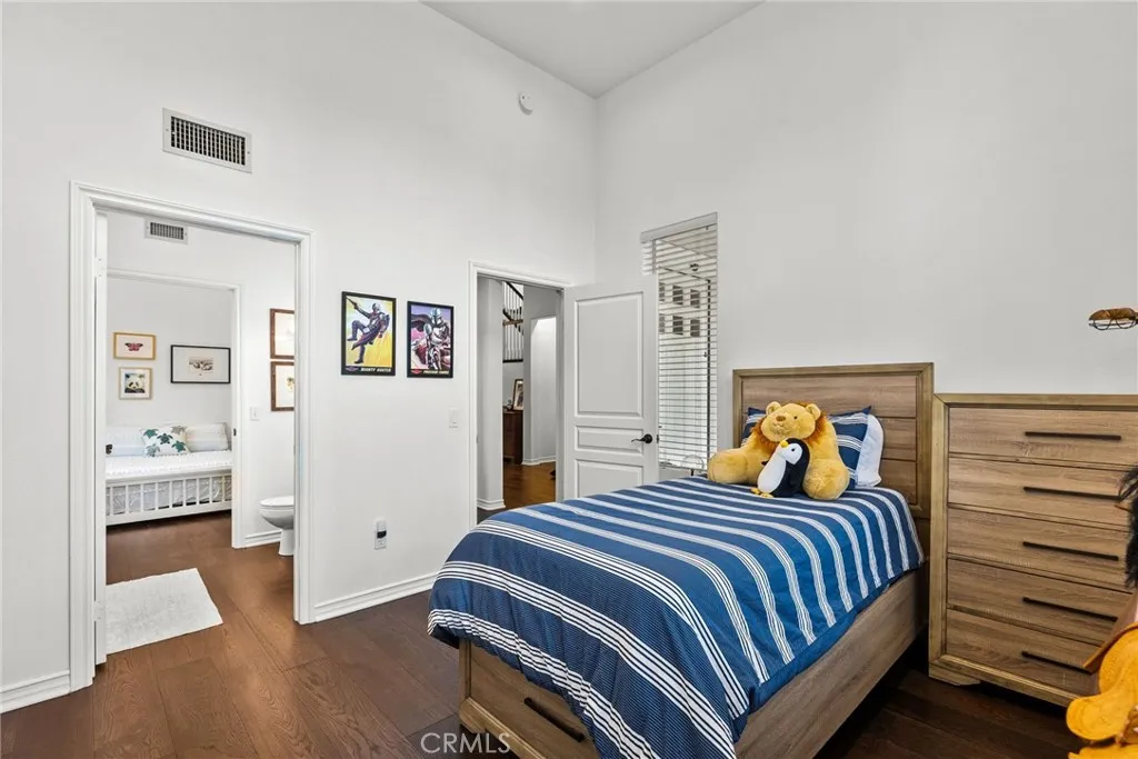 7417 Darnoch Way, West Hills, California 91307 home-pic-24