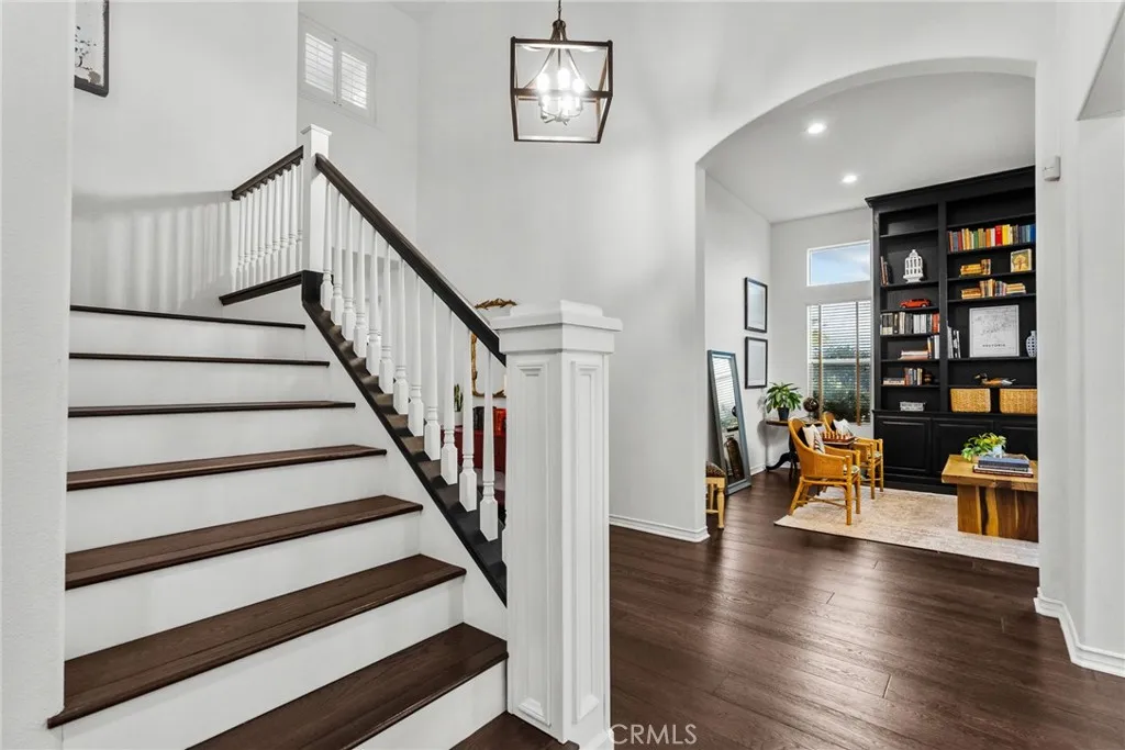 7417 Darnoch Way, West Hills, California 91307 home-pic-14