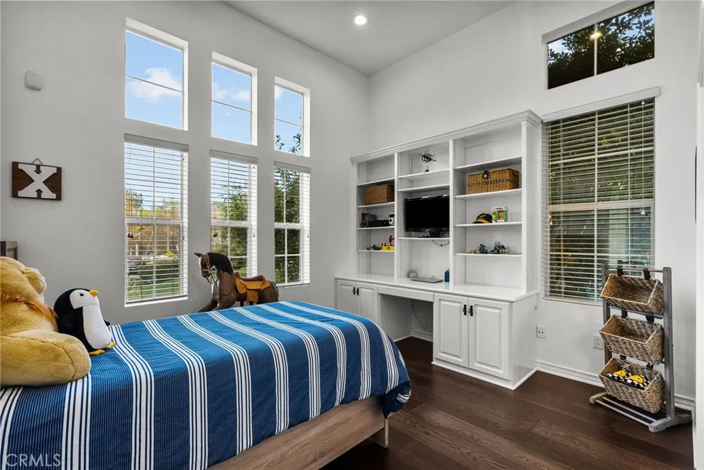 7417 Darnoch Way, West Hills, California 91307 home-pic-23