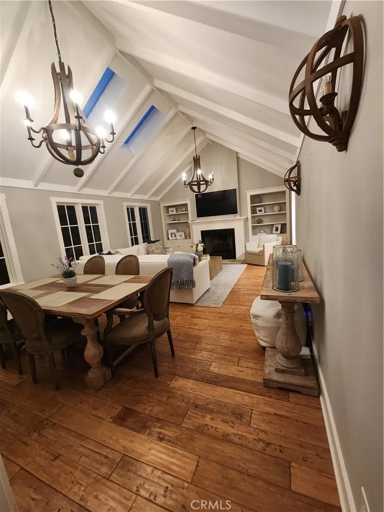 Dinning room table