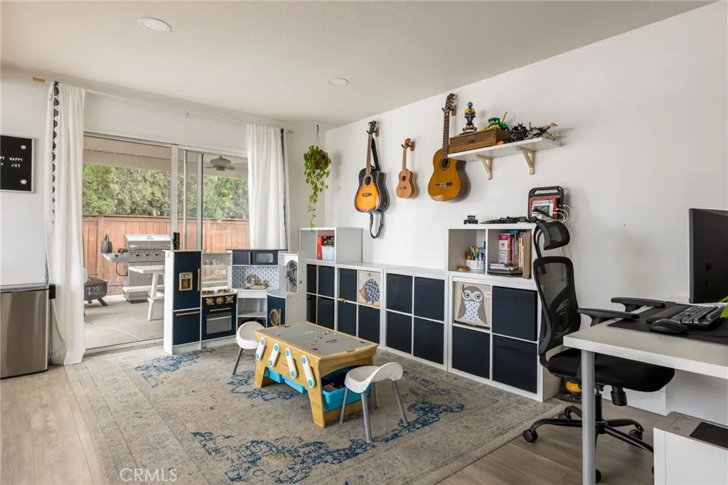 30232 Via Palermo, Menifee, California 92584 home-pic-11