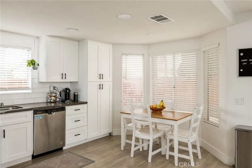 30232 Via Palermo, Menifee, California 92584 home-pic-10