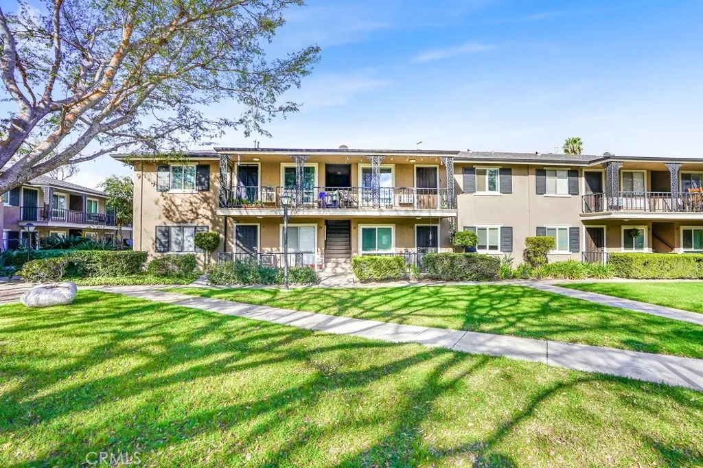 660 S Glassell 36, Orange, California 92866 home-pic-8