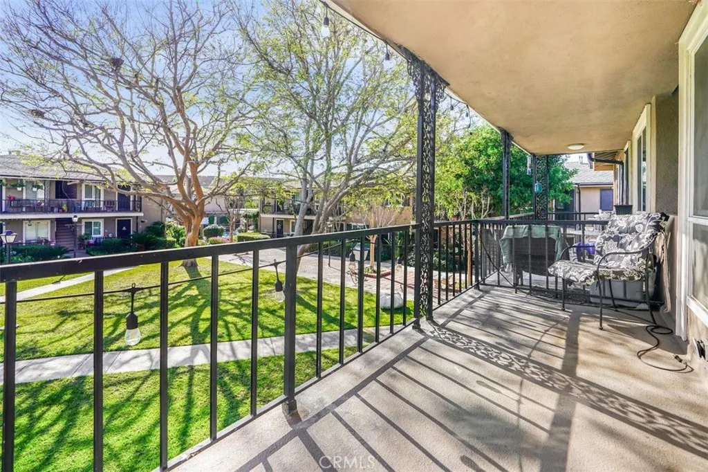 660 S Glassell 36, Orange, California 92866 home-pic-6