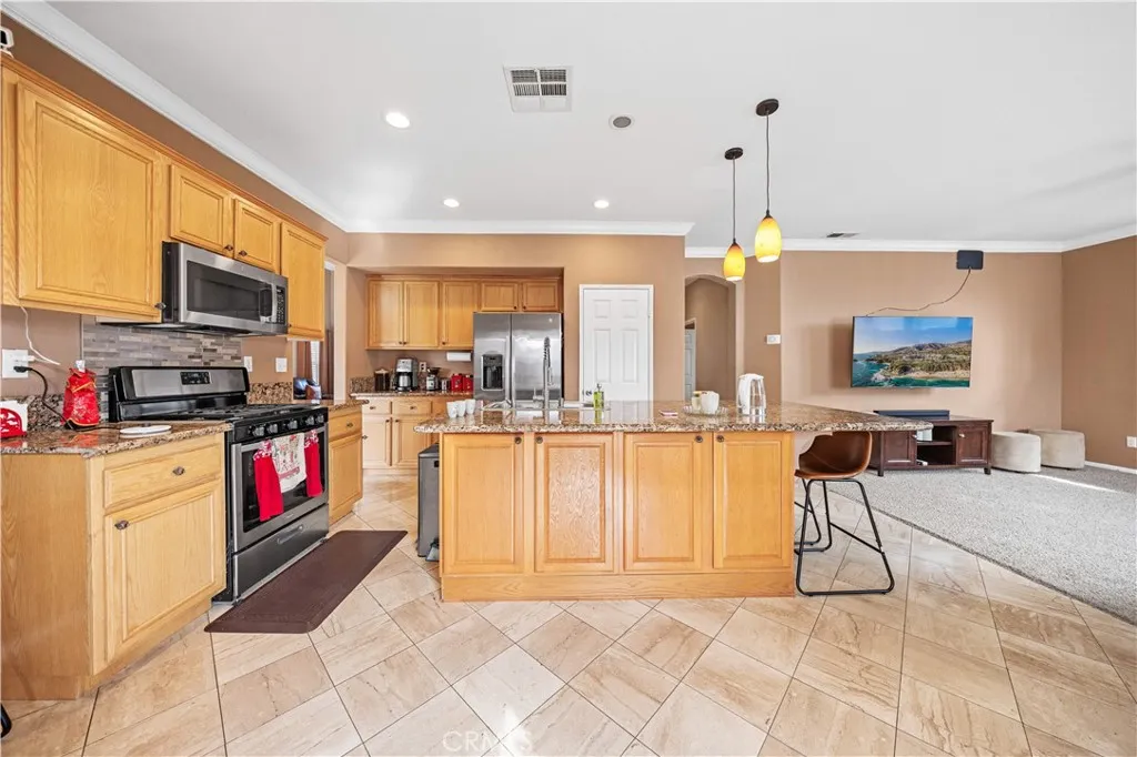 1441 Aster Pl, Beaumont, California 92223 home-pic-14