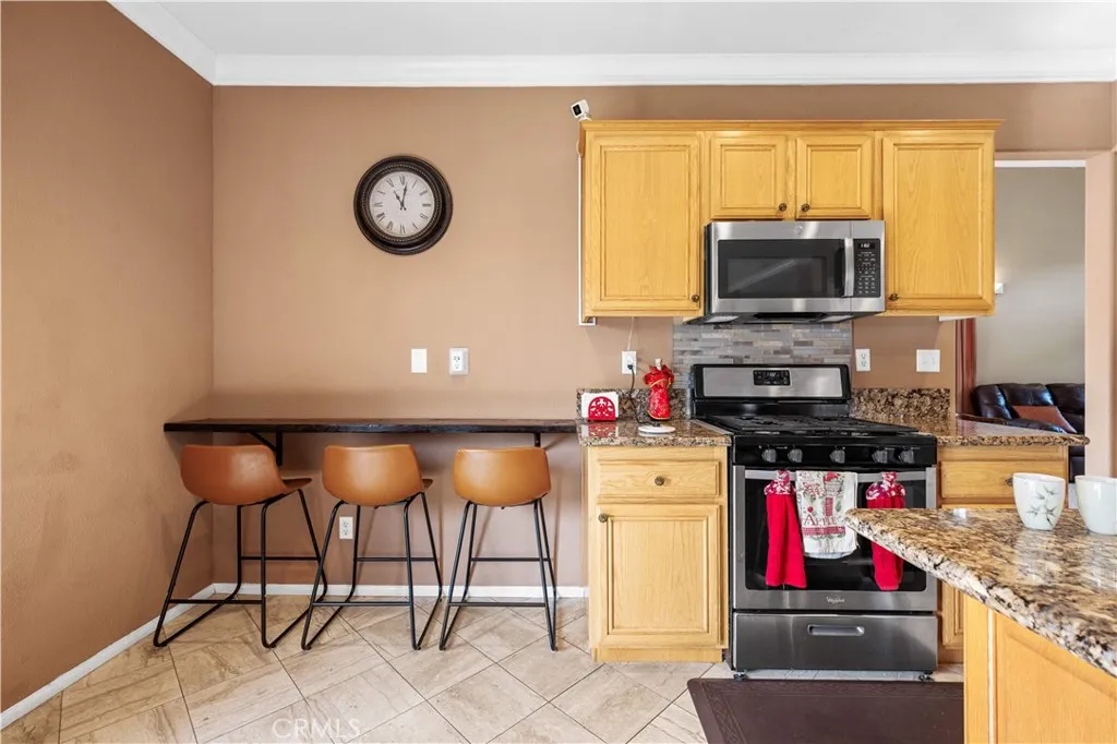 1441 Aster Pl, Beaumont, California 92223 home-pic-13
