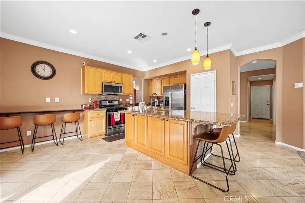 1441 Aster Pl, Beaumont, California 92223 home-pic-12