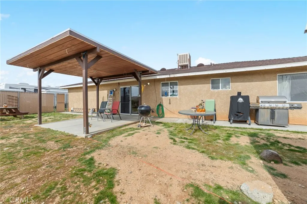58375 Del Mar St, Yucca Valley, California 92284 home-pic-22
