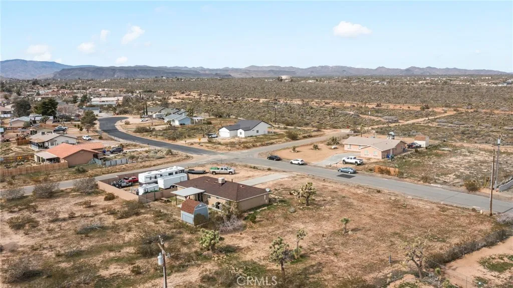 58375 Del Mar St, Yucca Valley, California 92284 home-pic-29
