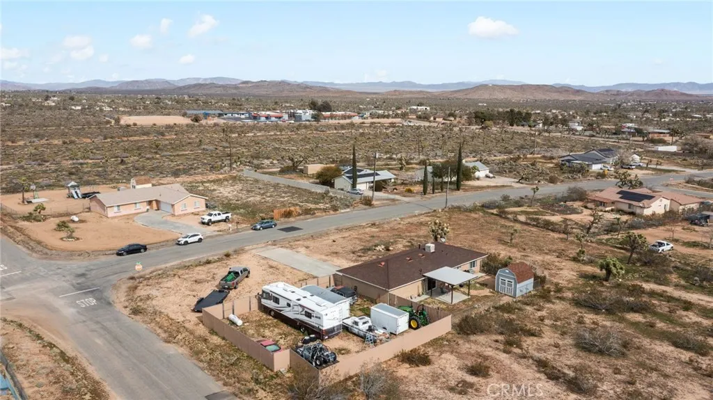 58375 Del Mar St, Yucca Valley, California 92284 home-pic-30