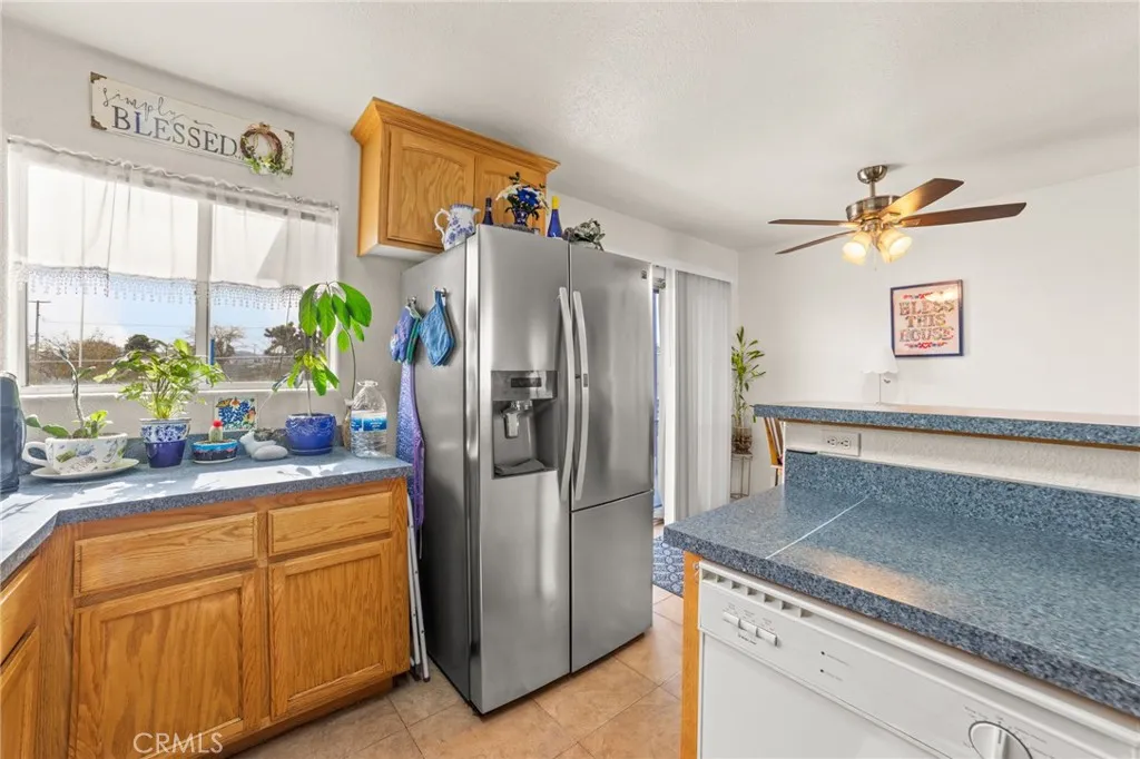 58375 Del Mar St, Yucca Valley, California 92284 home-pic-14