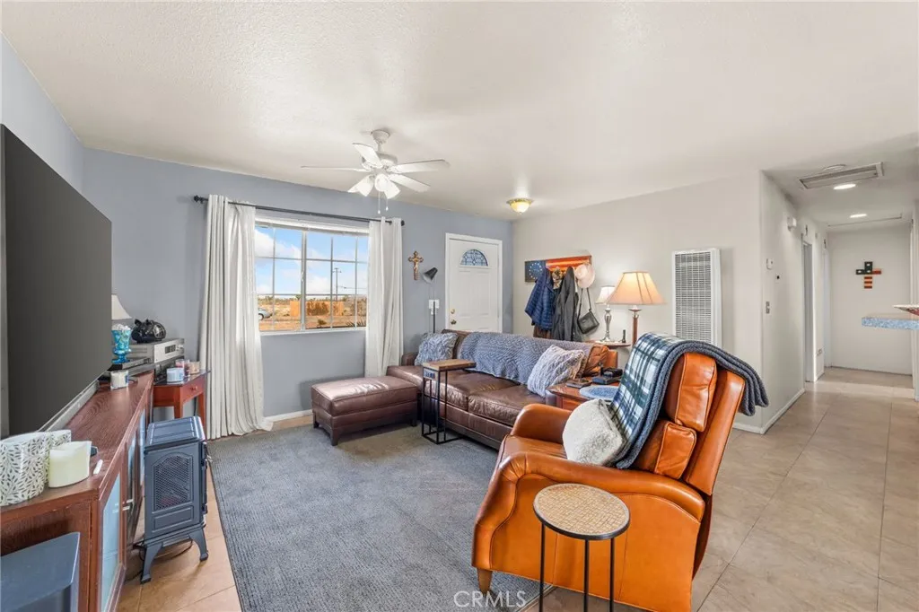 58375 Del Mar St, Yucca Valley, California 92284 home-pic-7
