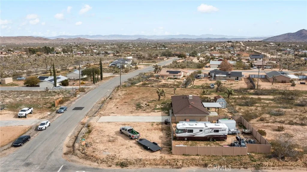 58375 Del Mar St, Yucca Valley, California 92284 home-pic-31