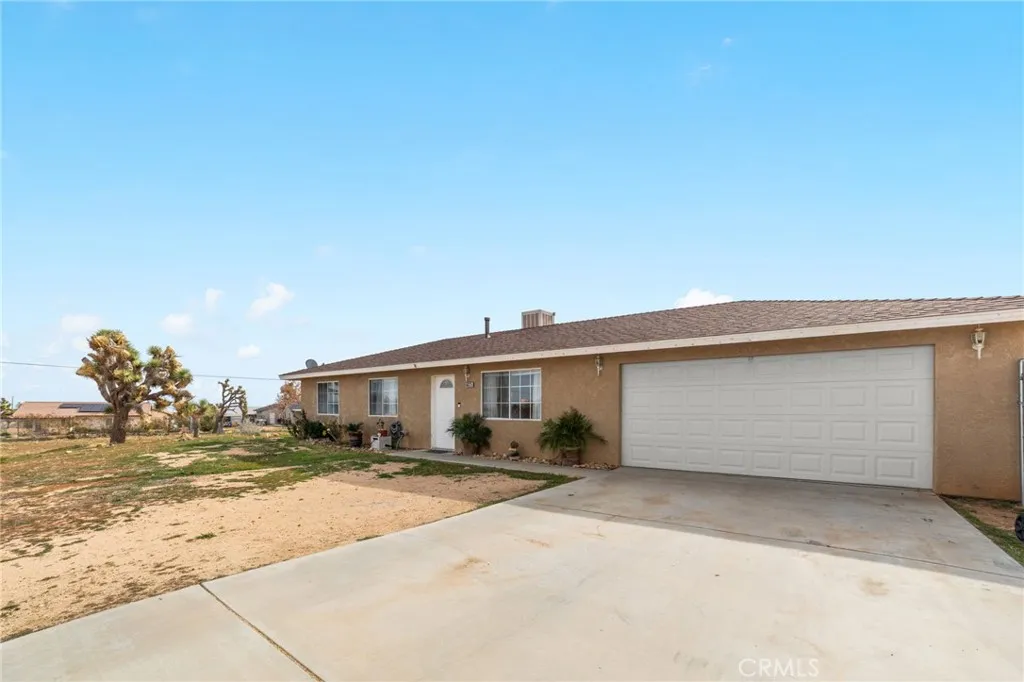 58375 Del Mar St, Yucca Valley, California 92284 home-pic-3