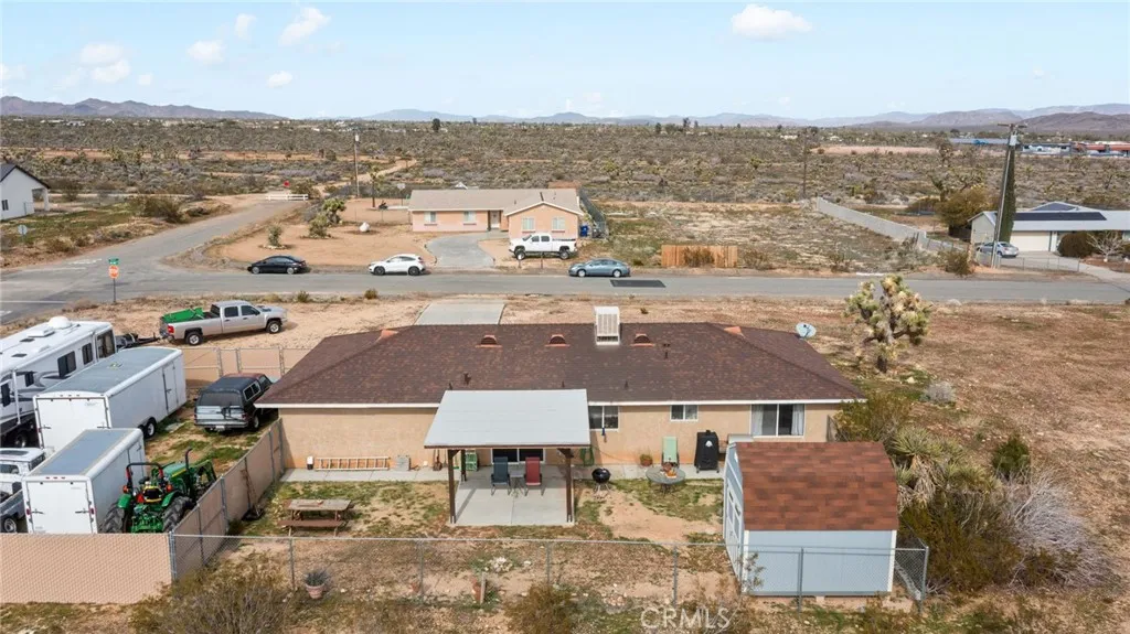 58375 Del Mar St, Yucca Valley, California 92284 home-pic-33