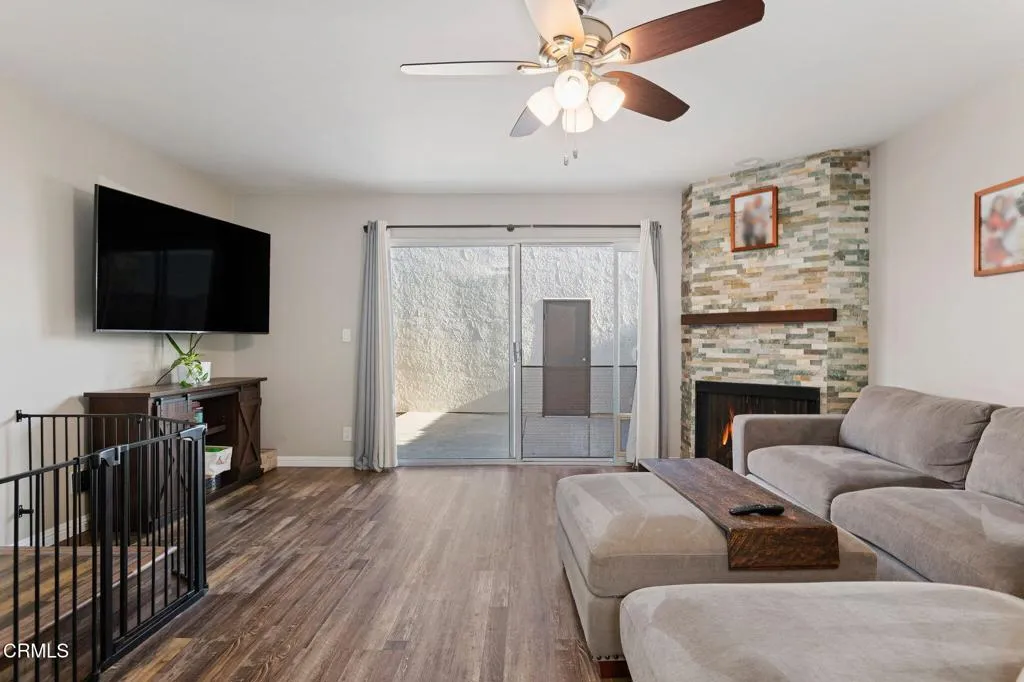 3175 Kelp Lane, Oxnard, California 93035 home-pic-2