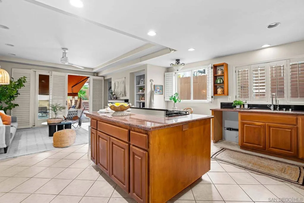 7455 Draper Ave 2, La Jolla, California 92037 home-pic-9