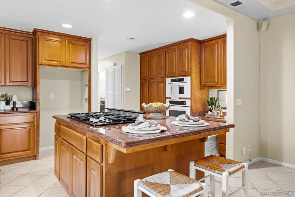 7455 Draper Ave 2, La Jolla, California 92037 home-pic-11