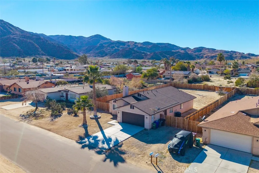 6748 El Sol, 29 Palms, California 92277 home-pic-39