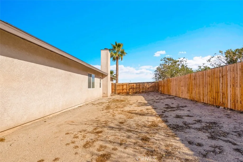 6748 El Sol, 29 Palms, California 92277 home-pic-38