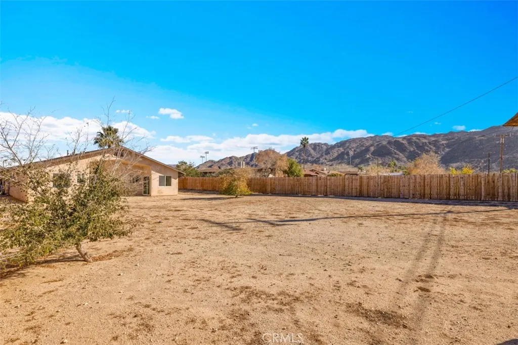 6748 El Sol, 29 Palms, California 92277 home-pic-36