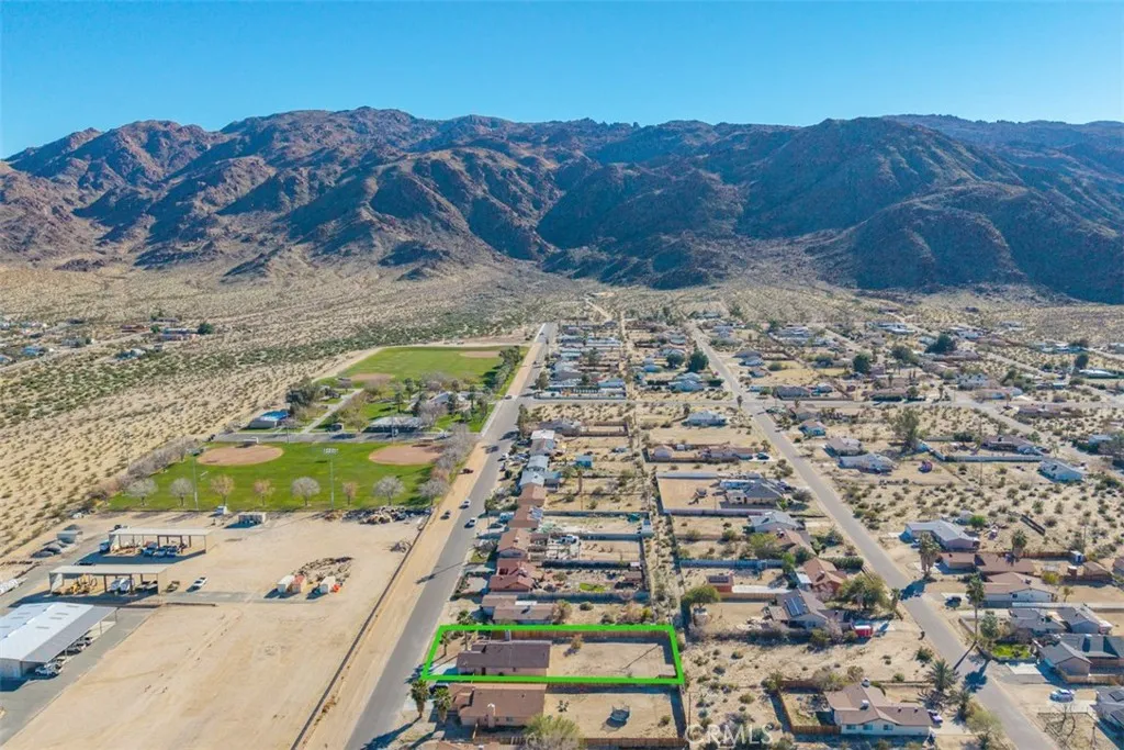 6748 El Sol, 29 Palms, California 92277 home-pic-42