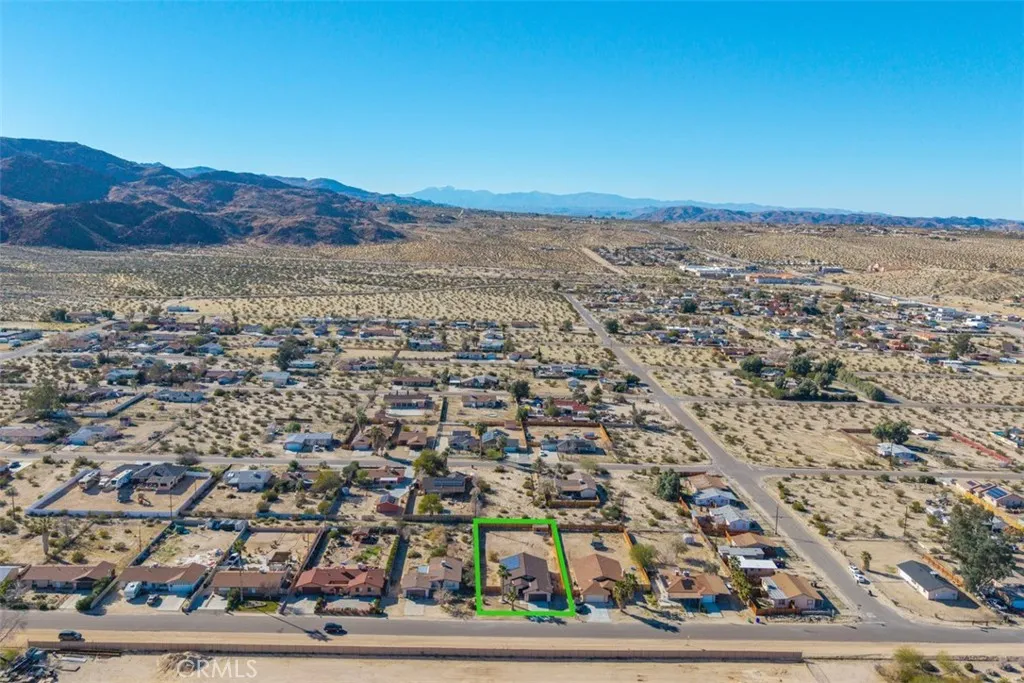 6748 El Sol, 29 Palms, California 92277 home-pic-40