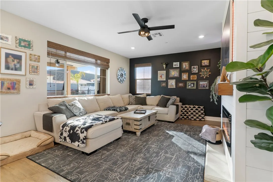 28791 Horsetail, Menifee, California 92585 home-pic-11