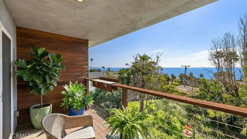 289 San Joaquin Drive, Laguna Beach, California 92651