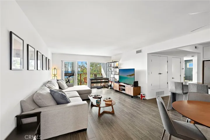 289 San Joaquin Drive, Laguna Beach, California 92651