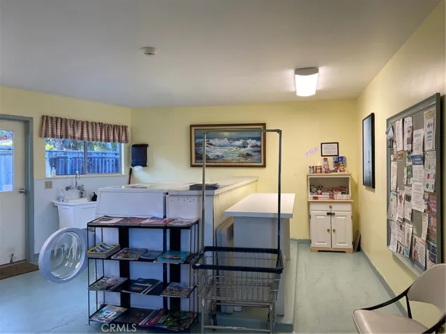 Daisy Hill Laundry and Food Pantry