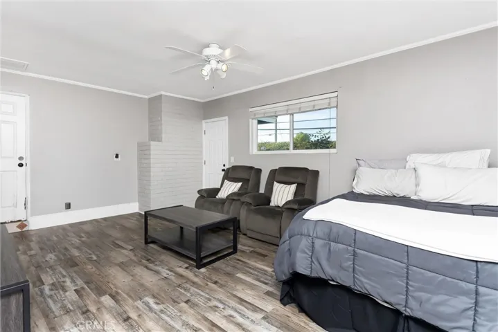Guest suite/Studio living area private access