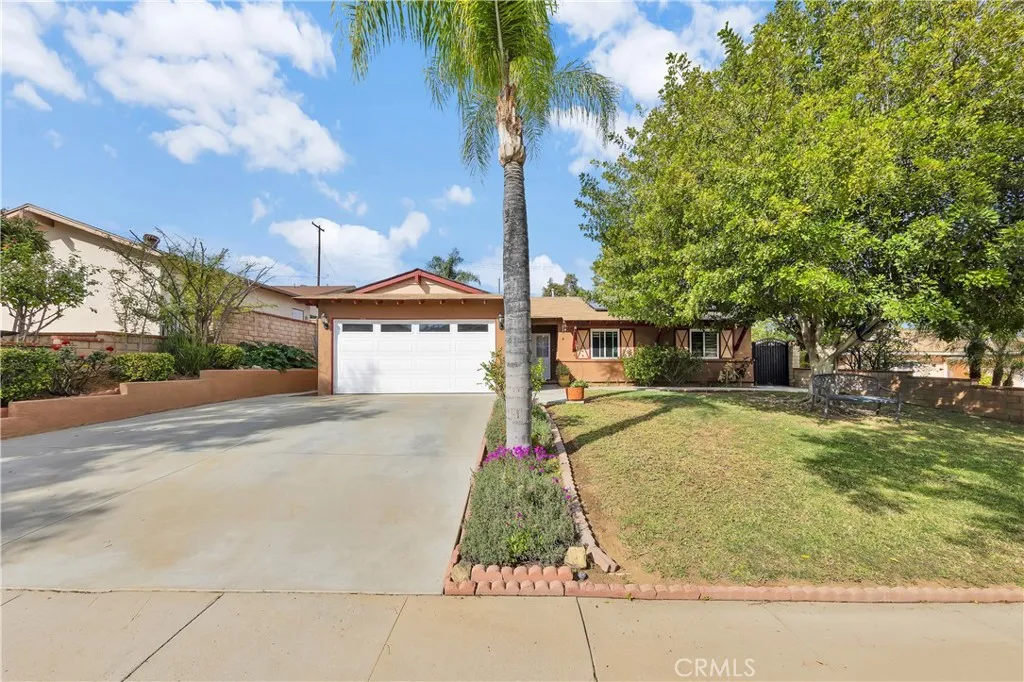 2242 Rainbow Ridge, Corona, California 92882 home-pic-1