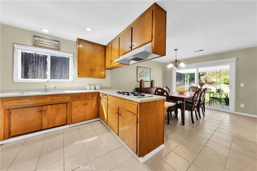 2242 Rainbow Ridge, Corona, California 92882 home-pic-16