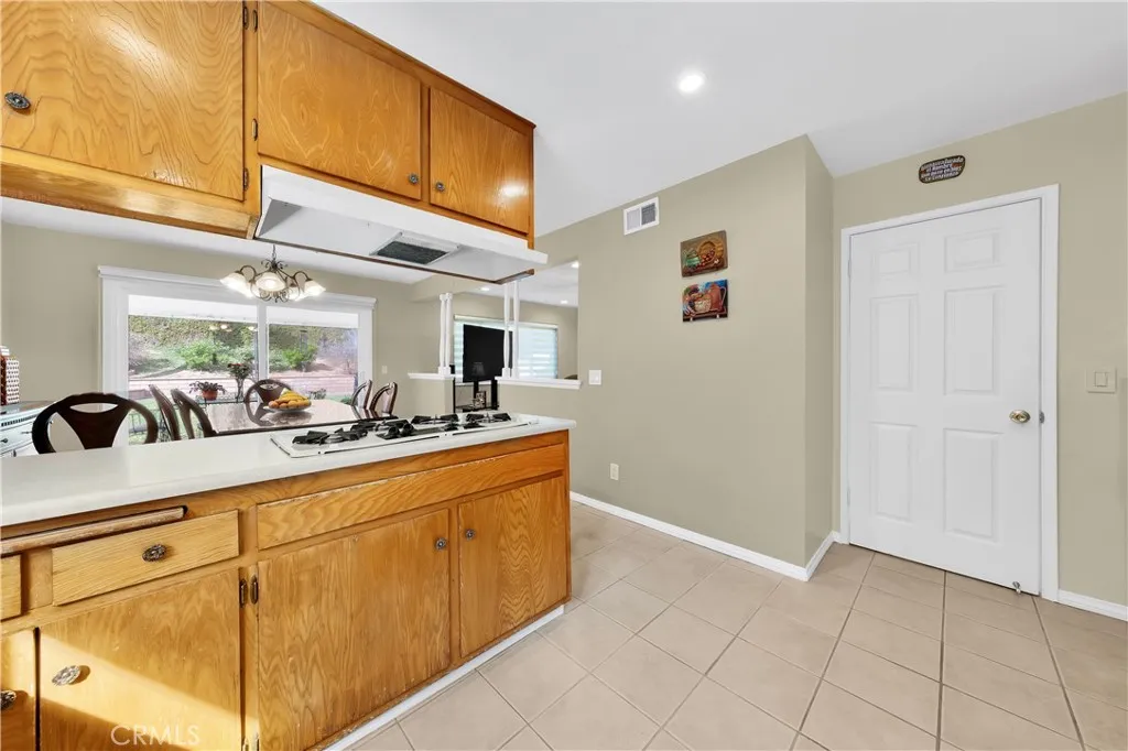 2242 Rainbow Ridge, Corona, California 92882 home-pic-18
