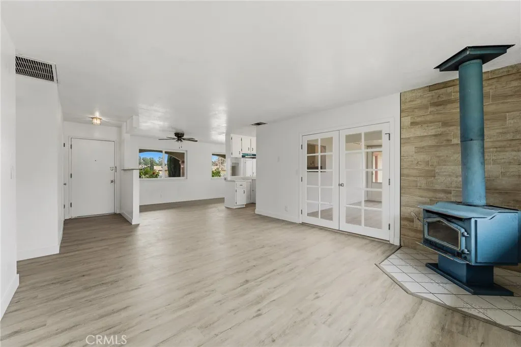 10312 Hawthorne Avenue, Hesperia, California 92345 home-pic-18