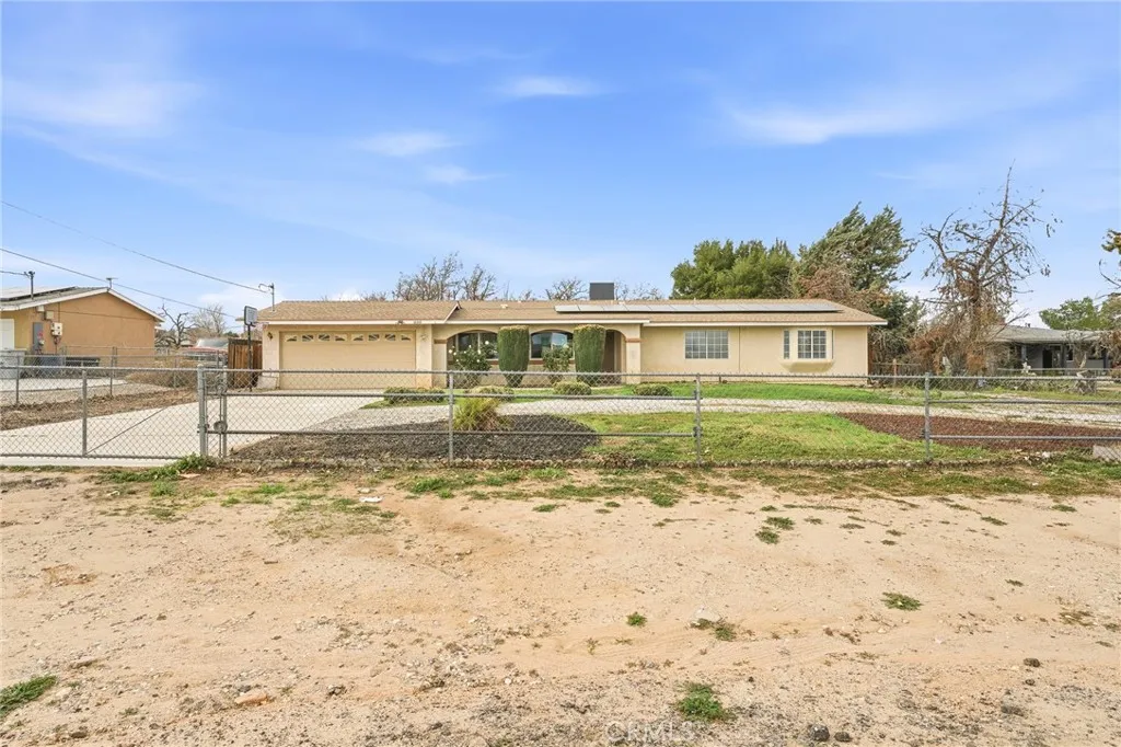 10312 Hawthorne Avenue, Hesperia, California 92345 home-pic-36