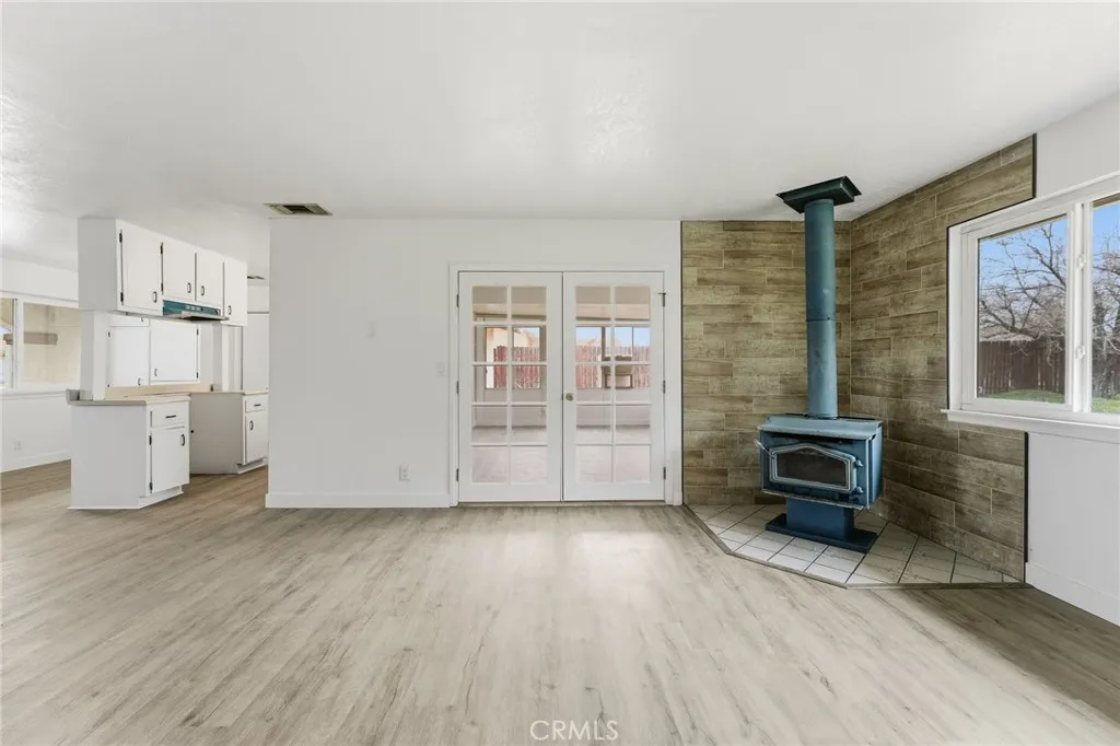 10312 Hawthorne Avenue, Hesperia, California 92345 home-pic-17