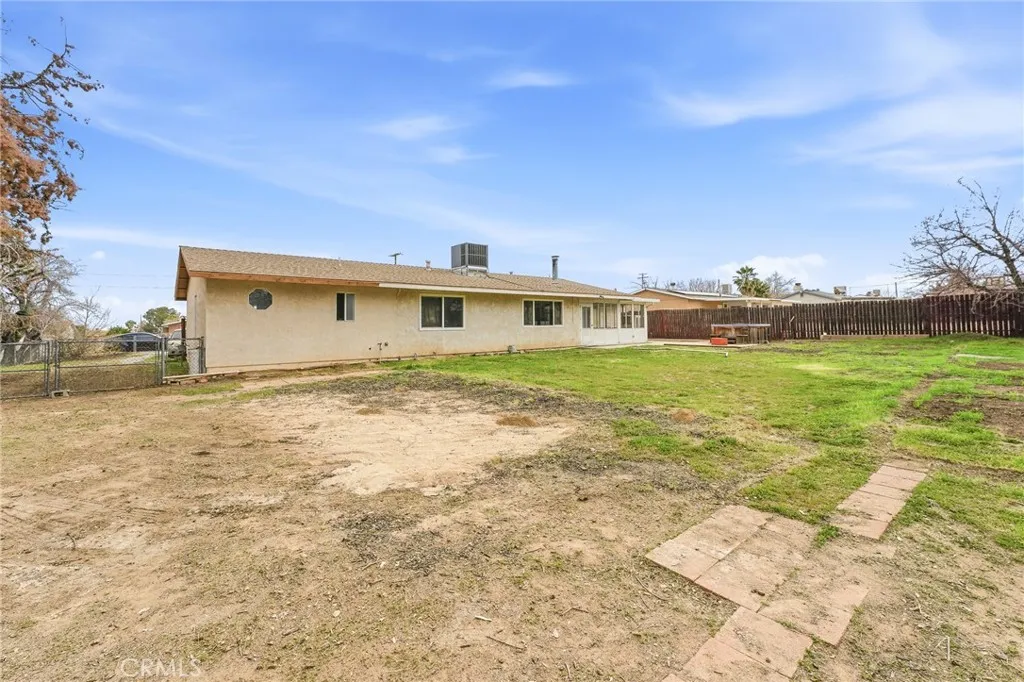 10312 Hawthorne Avenue, Hesperia, California 92345 home-pic-35